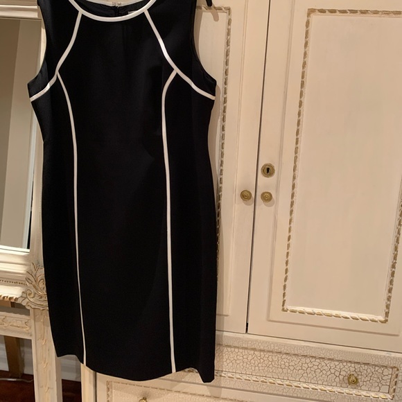 Brand new beautiful Kasper dress black in white.size : 14P - Picture 2 of 16